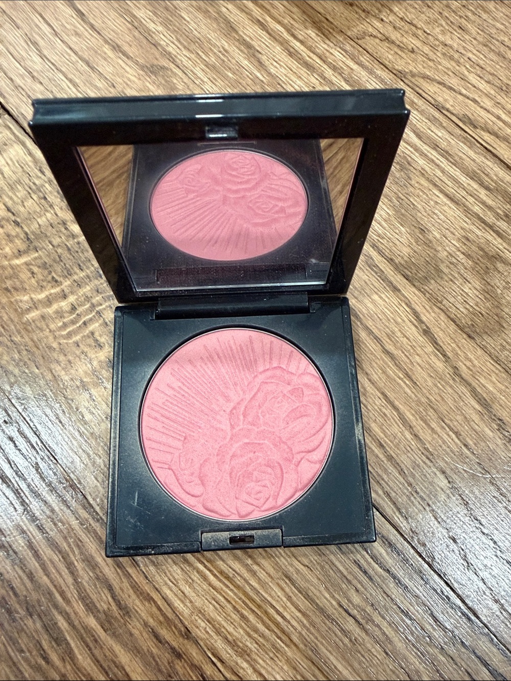 Pat McGrayh SkinFetish Divine Blush in Nymphettw